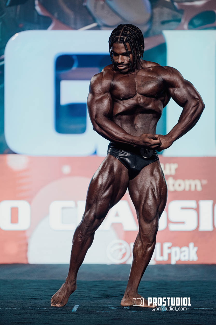 CLASSIC MEN’S PHYSIQUE. Photo & Video Production Studio #1