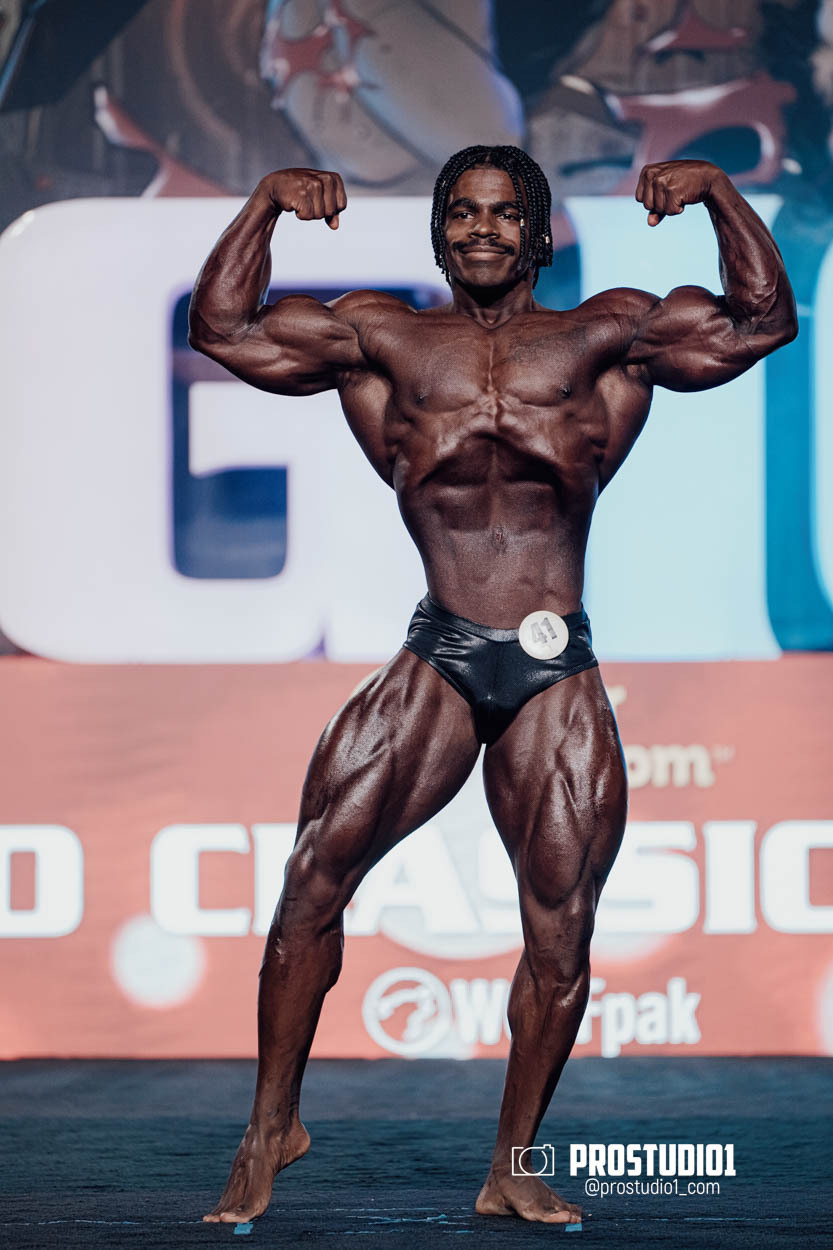 CLASSIC MEN’S PHYSIQUE. Photo & Video Production Studio #1