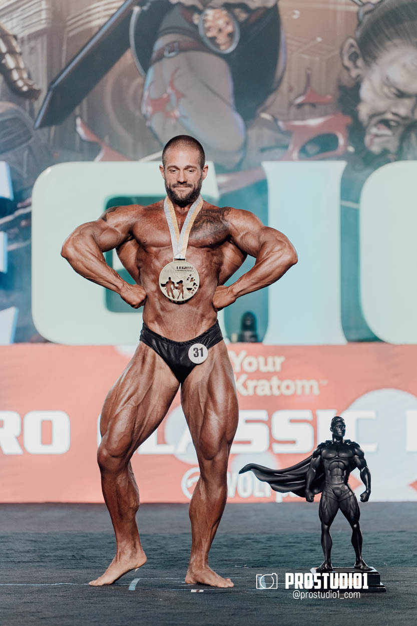 CLASSIC MEN’S PHYSIQUE. Photo & Video Production Studio #1