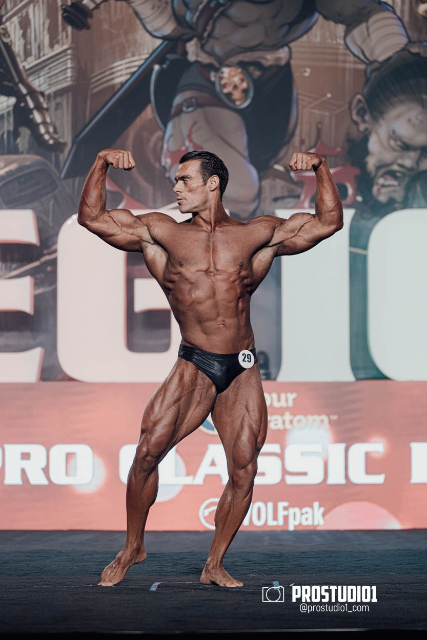 CLASSIC MEN’S PHYSIQUE. Photo & Video Production Studio #1