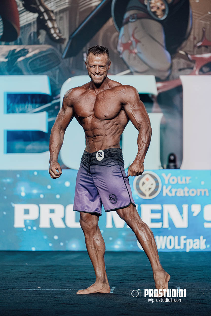 MEN’S PHYSIQUE. Photo & Video Production Studio #1