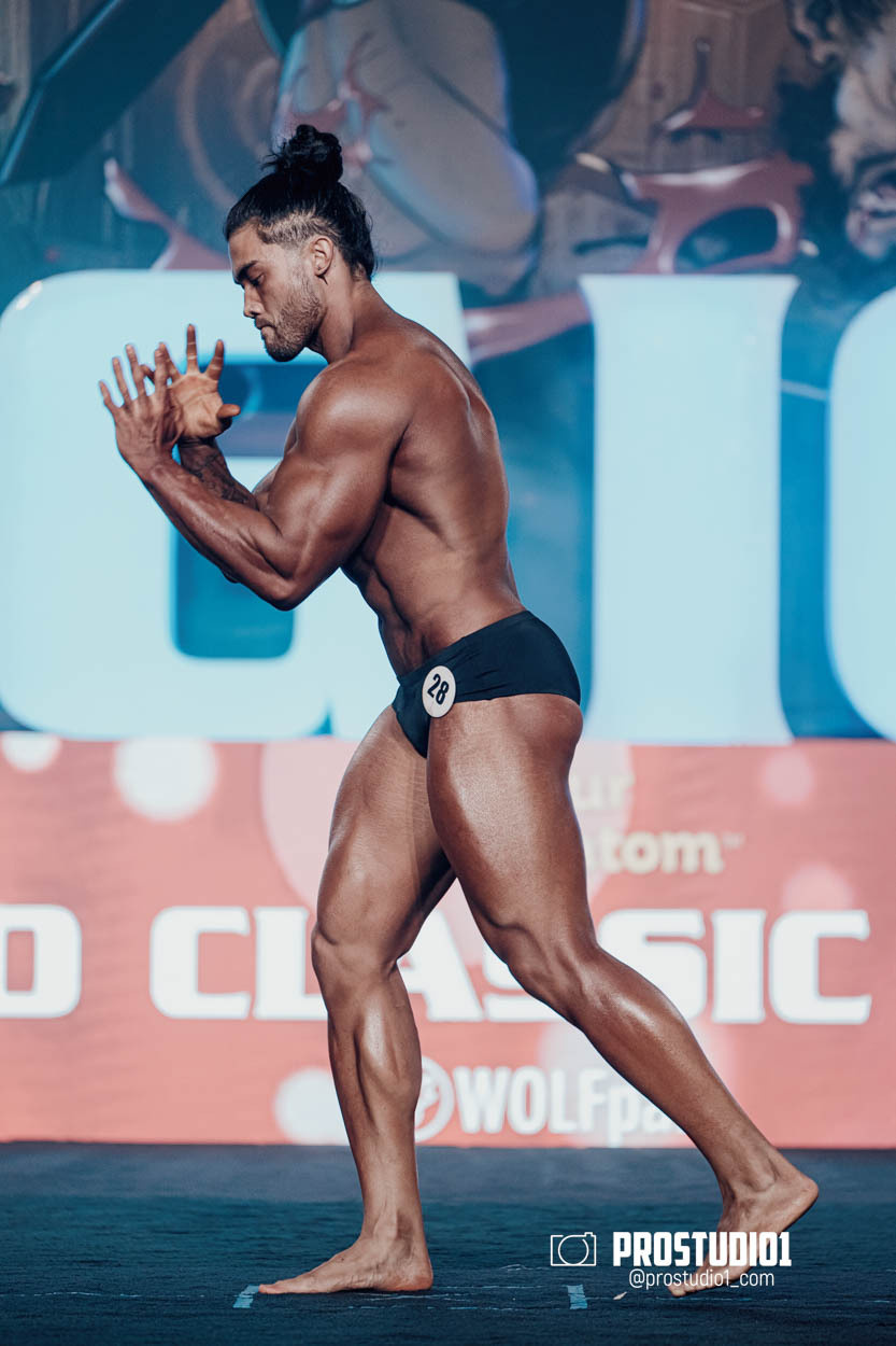 CLASSIC MEN’S PHYSIQUE. Photo & Video Production Studio #1