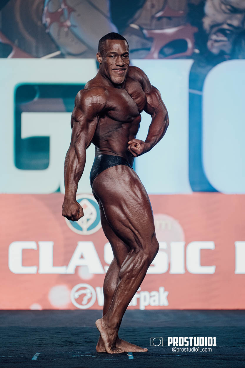 CLASSIC MEN’S PHYSIQUE. Photo & Video Production Studio #1