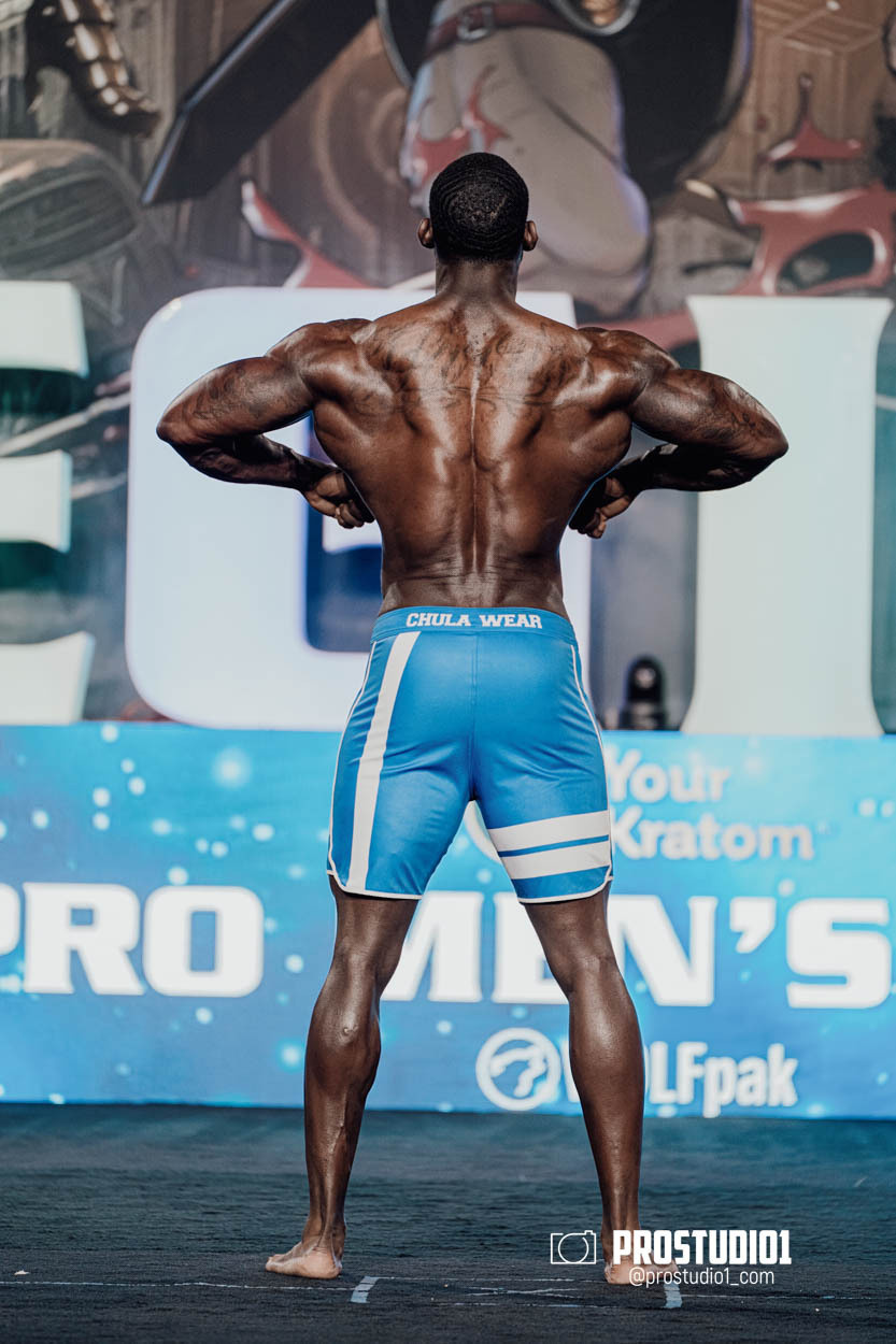 MEN’S PHYSIQUE. Photo & Video Production Studio #1