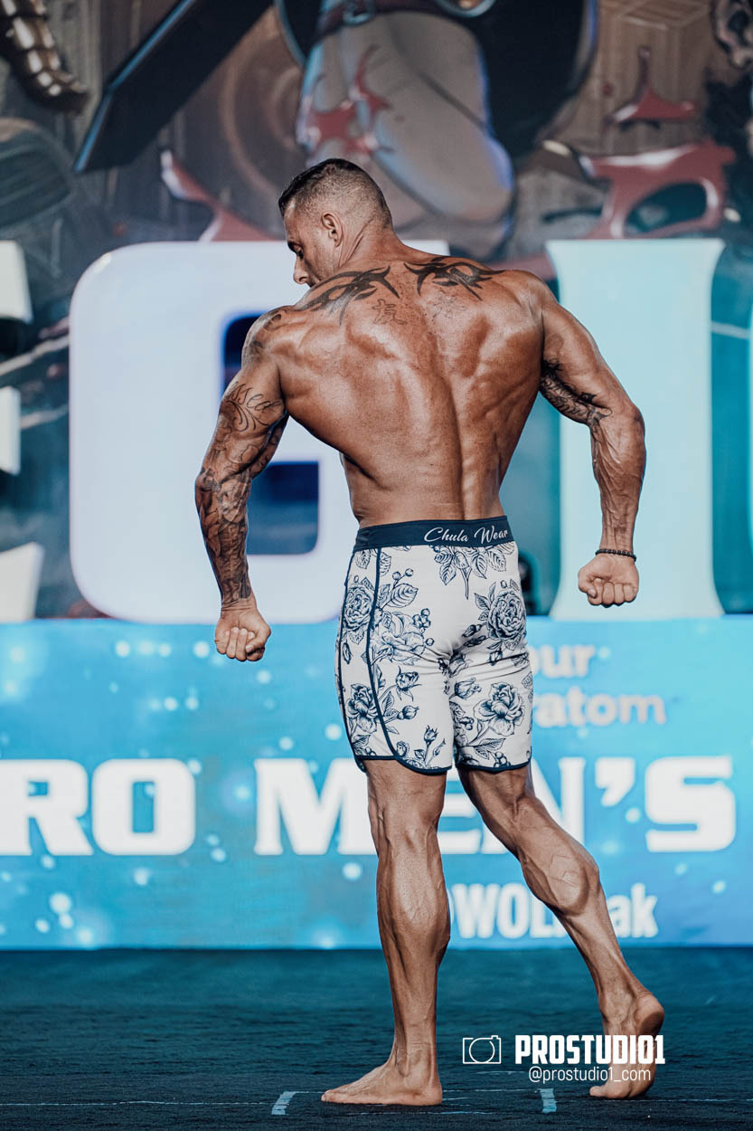 MEN’S PHYSIQUE. Photo & Video Production Studio #1