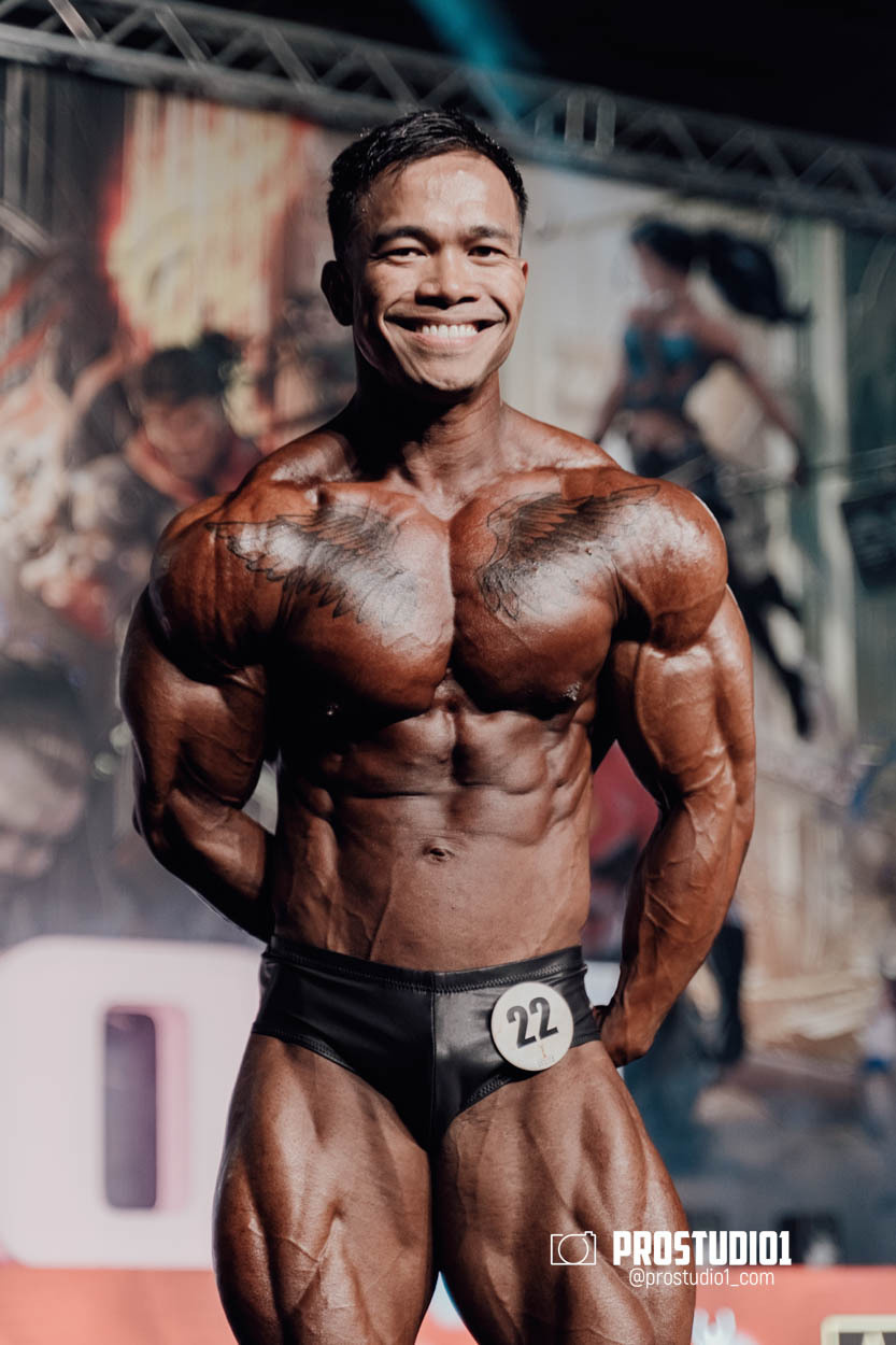 CLASSIC MEN’S PHYSIQUE. Photo & Video Production Studio #1