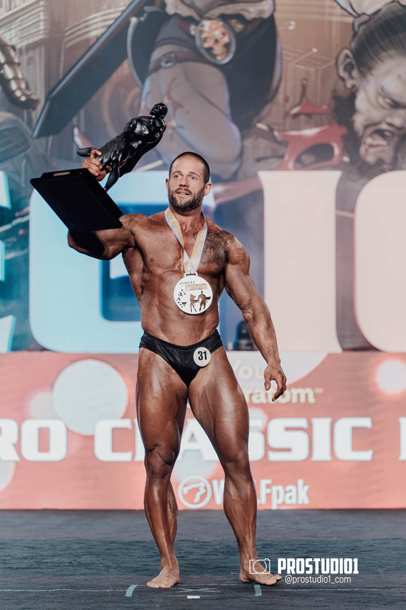 CLASSIC MEN’S PHYSIQUE. Photo & Video Production Studio #1