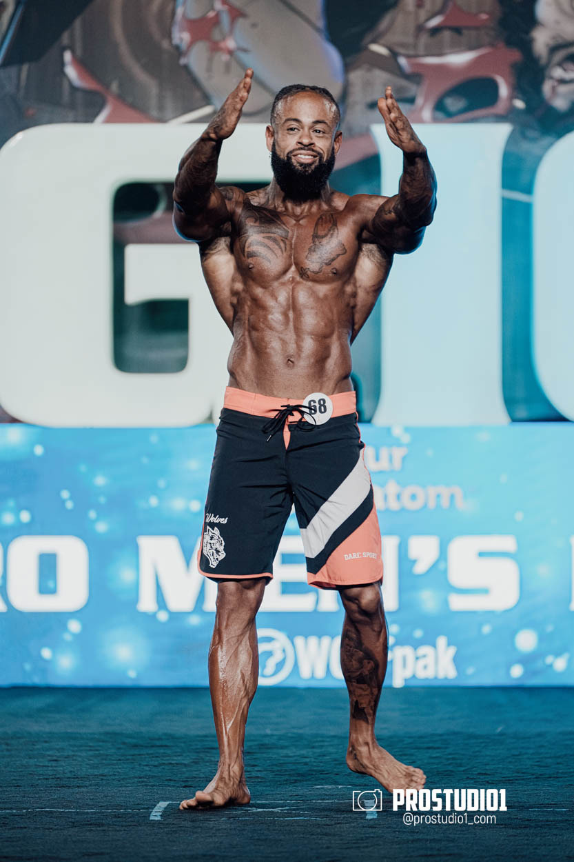 MEN’S PHYSIQUE. Photo & Video Production Studio #1