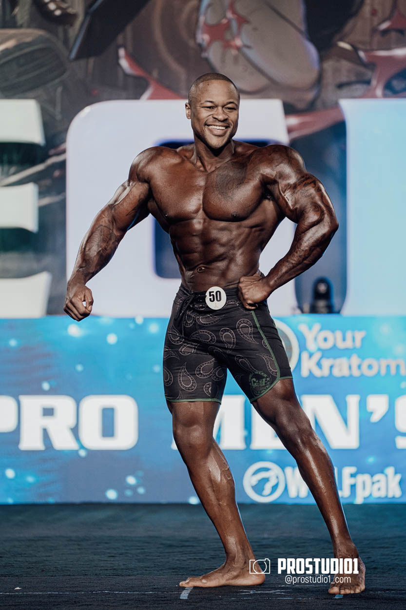 MEN’S PHYSIQUE. Photo & Video Production Studio #1