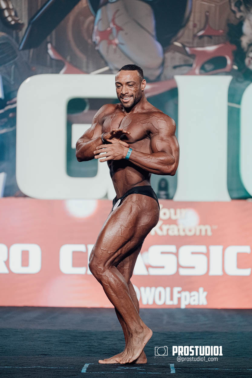 CLASSIC MEN’S PHYSIQUE. Photo & Video Production Studio #1