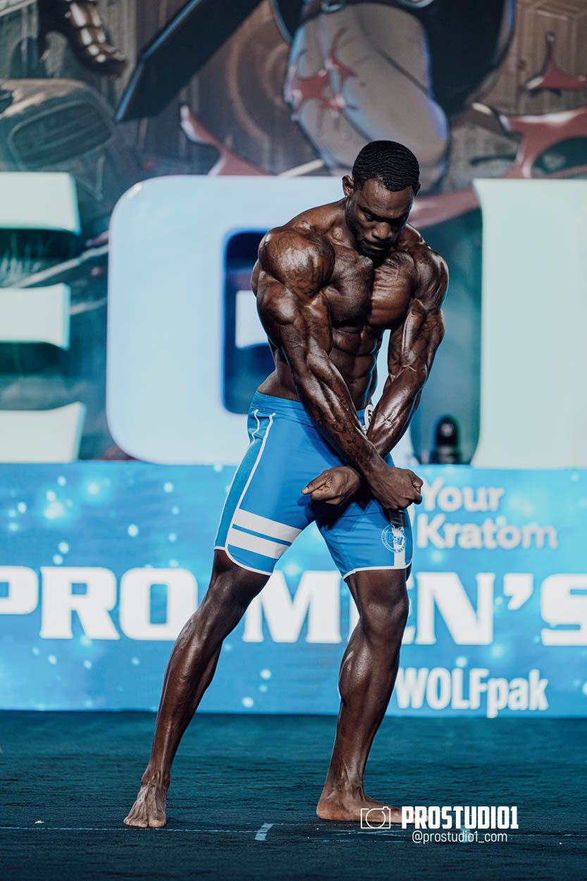 MEN’S PHYSIQUE. Photo & Video Production Studio #1