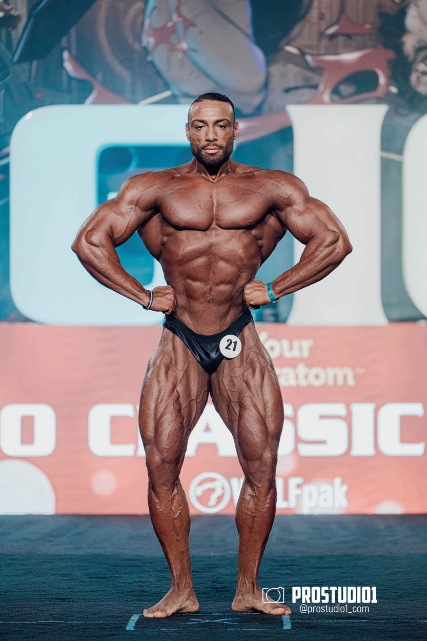 CLASSIC MEN’S PHYSIQUE. Photo & Video Production Studio #1