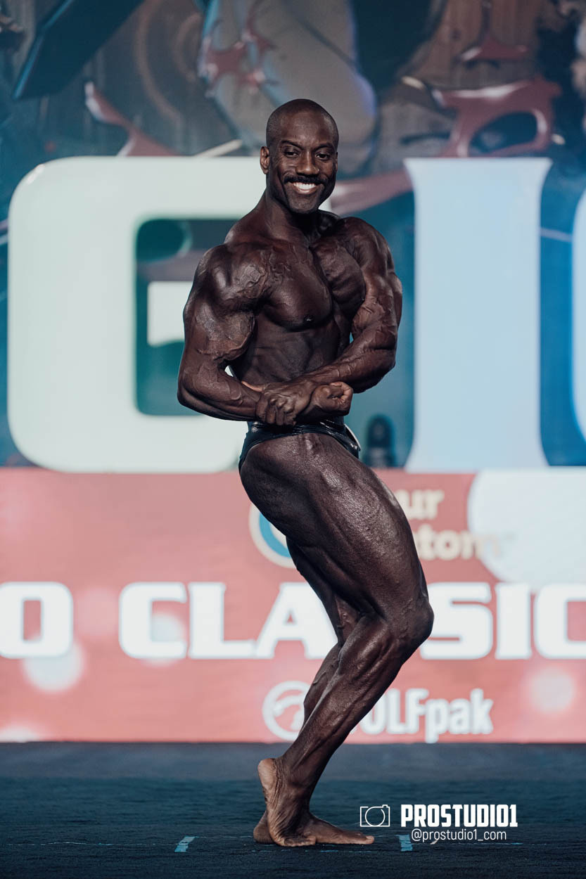 CLASSIC MEN’S PHYSIQUE. Photo & Video Production Studio #1