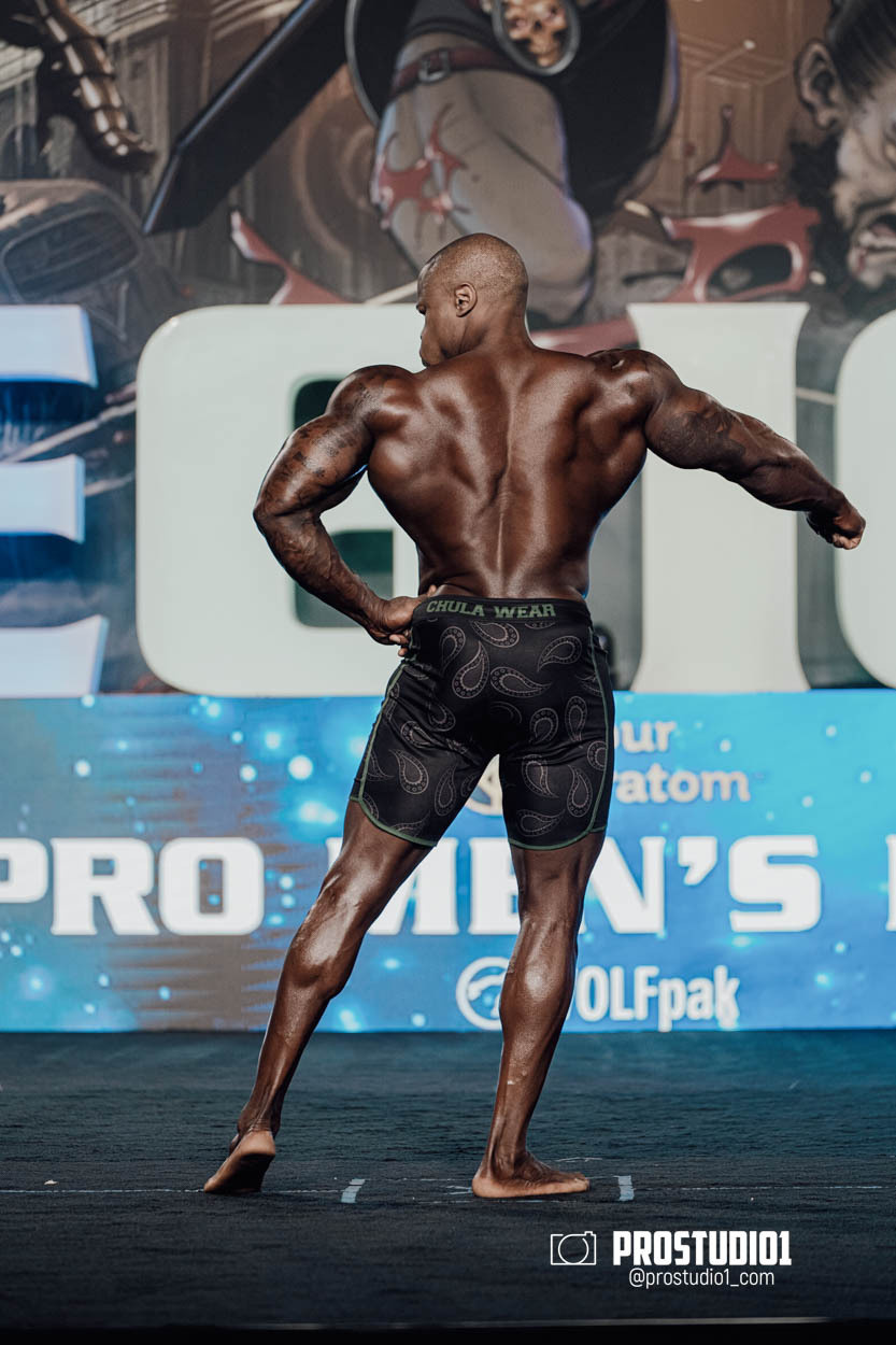 MEN’S PHYSIQUE. Photo & Video Production Studio #1