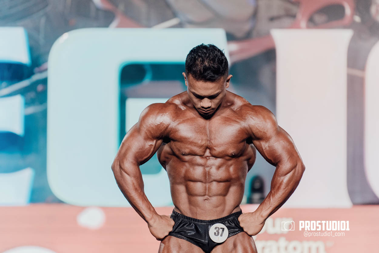 CLASSIC MEN’S PHYSIQUE. Photo & Video Production Studio #1