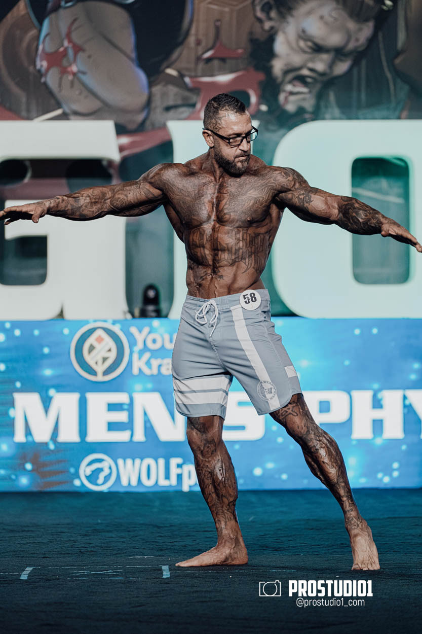 MEN’S PHYSIQUE. Photo & Video Production Studio #1