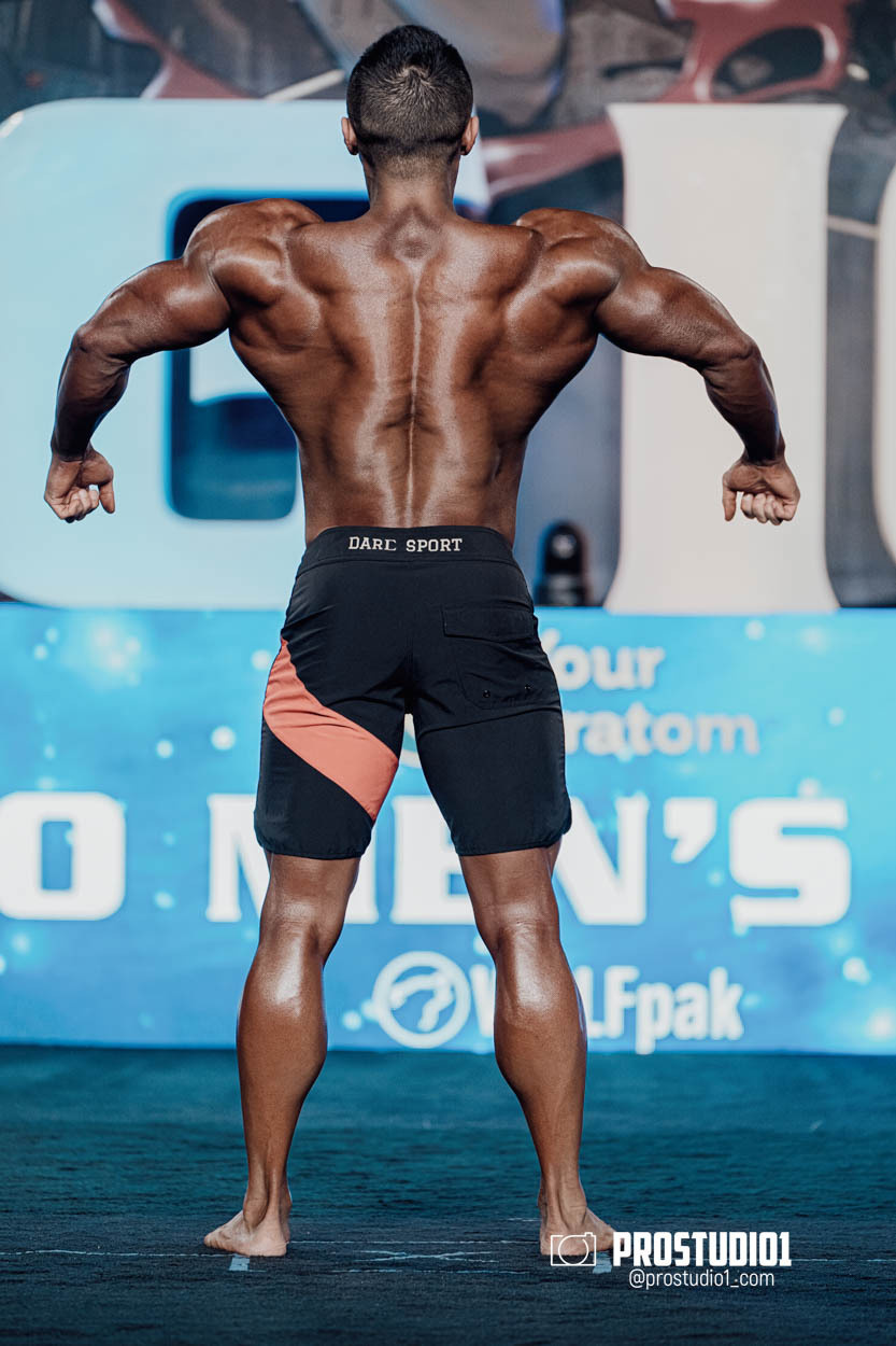 MEN’S PHYSIQUE. Photo & Video Production Studio #1