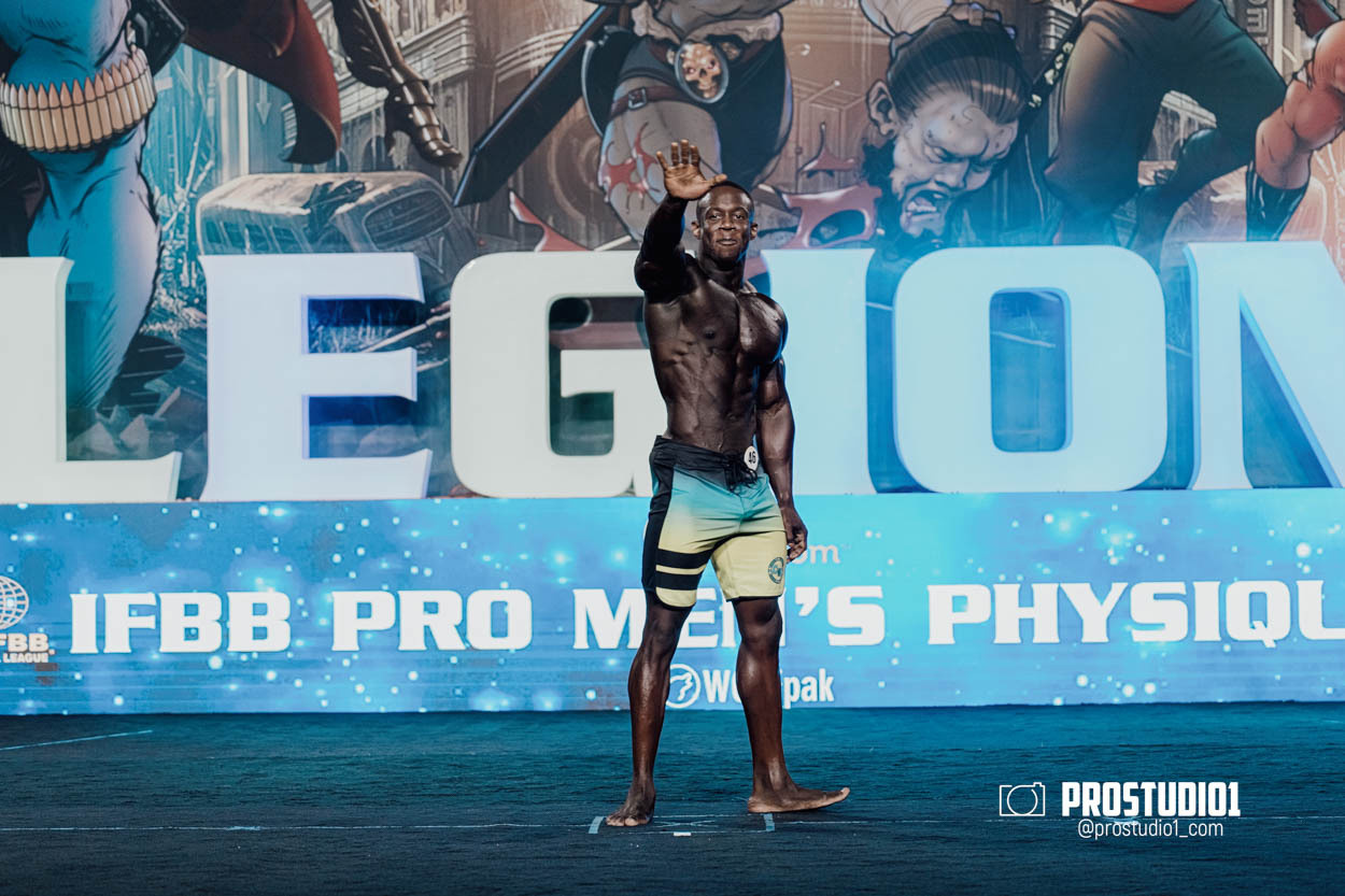 MEN’S PHYSIQUE. Photo & Video Production Studio #1