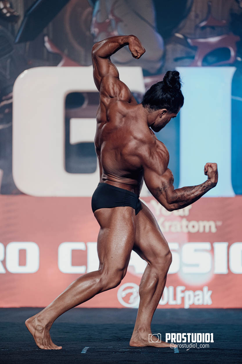 CLASSIC MEN’S PHYSIQUE. Photo & Video Production Studio #1