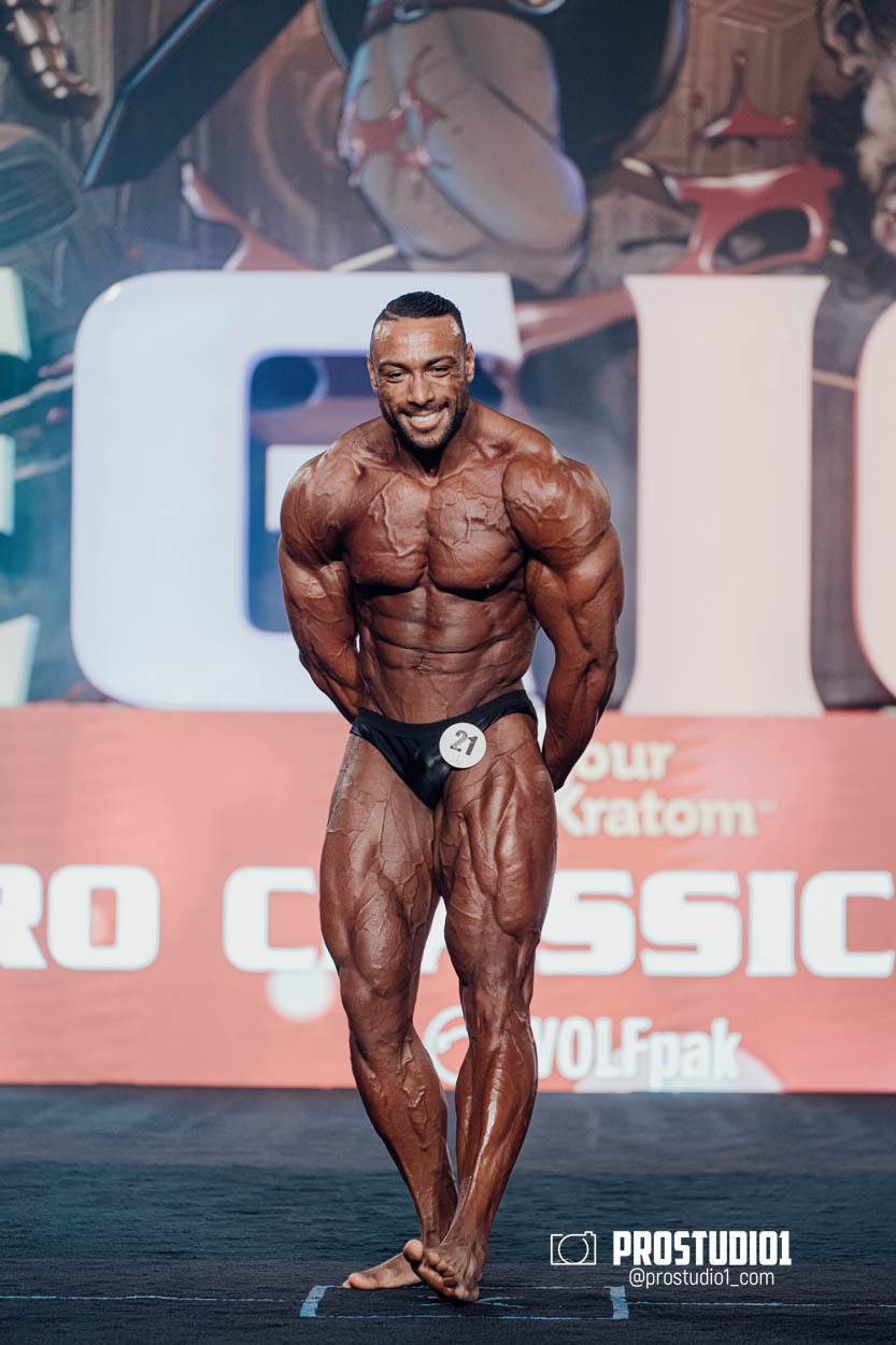 CLASSIC MEN’S PHYSIQUE. Photo & Video Production Studio #1