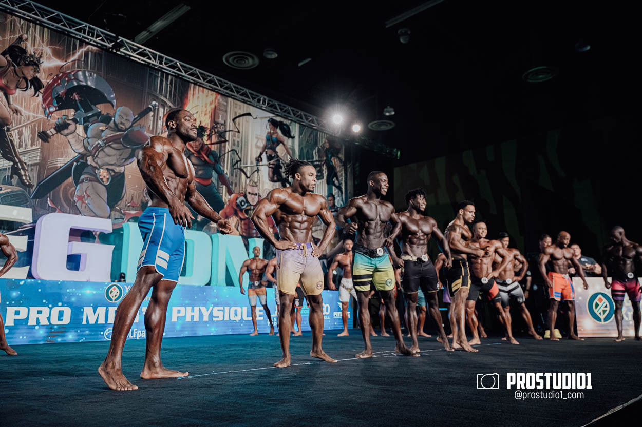 MEN’S PHYSIQUE. Photo & Video Production Studio #1