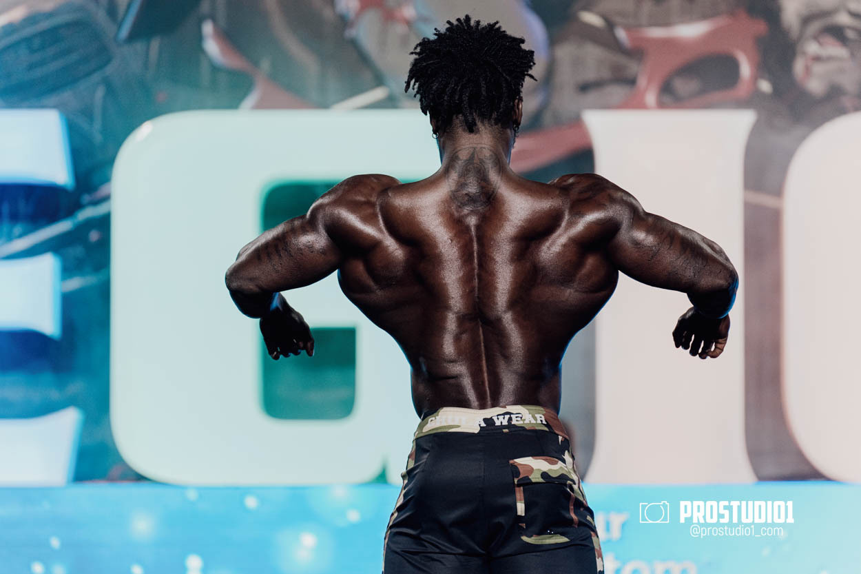 MEN’S PHYSIQUE. Photo & Video Production Studio #1