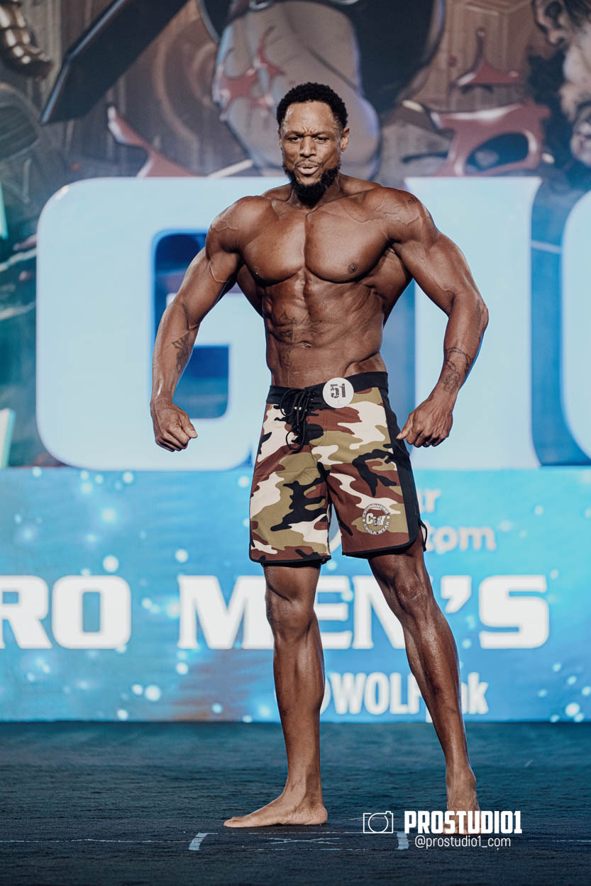 MEN’S PHYSIQUE. Photo & Video Production Studio #1