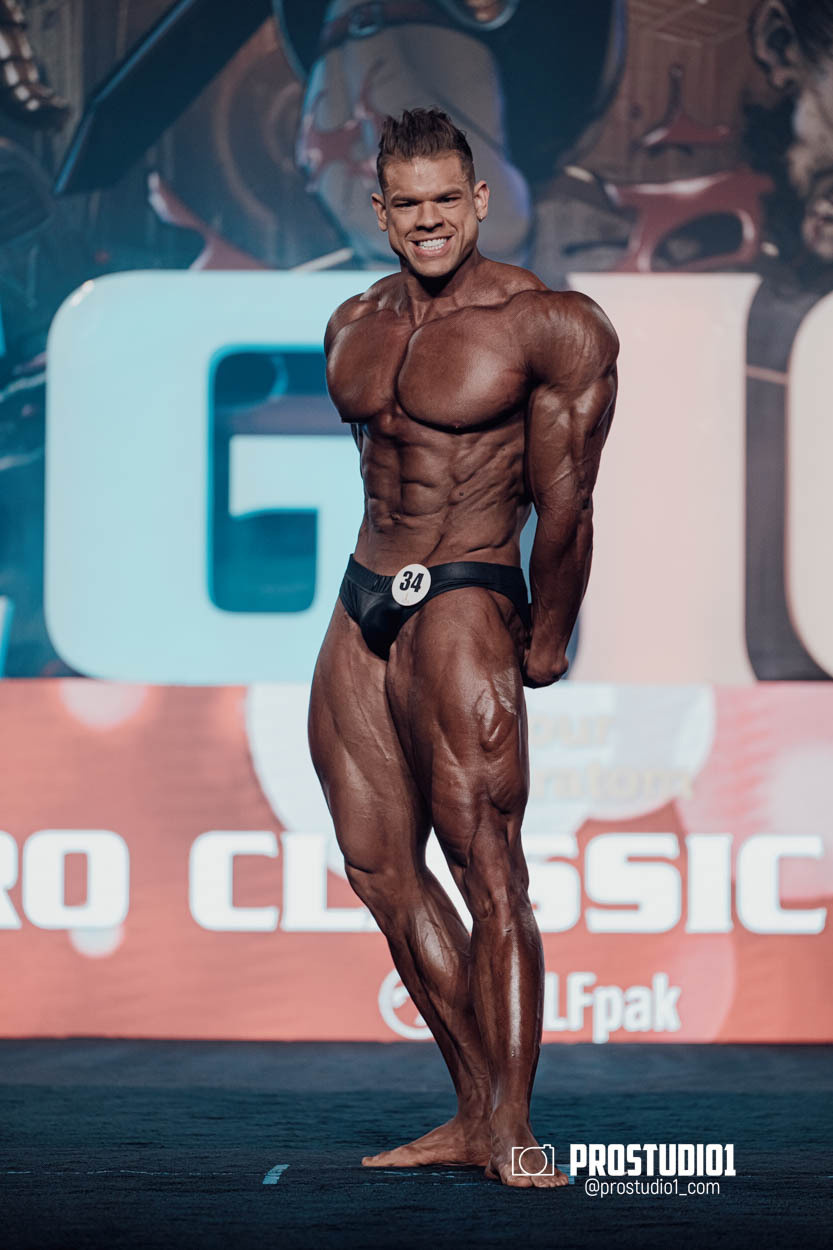 CLASSIC MEN’S PHYSIQUE. Photo & Video Production Studio #1