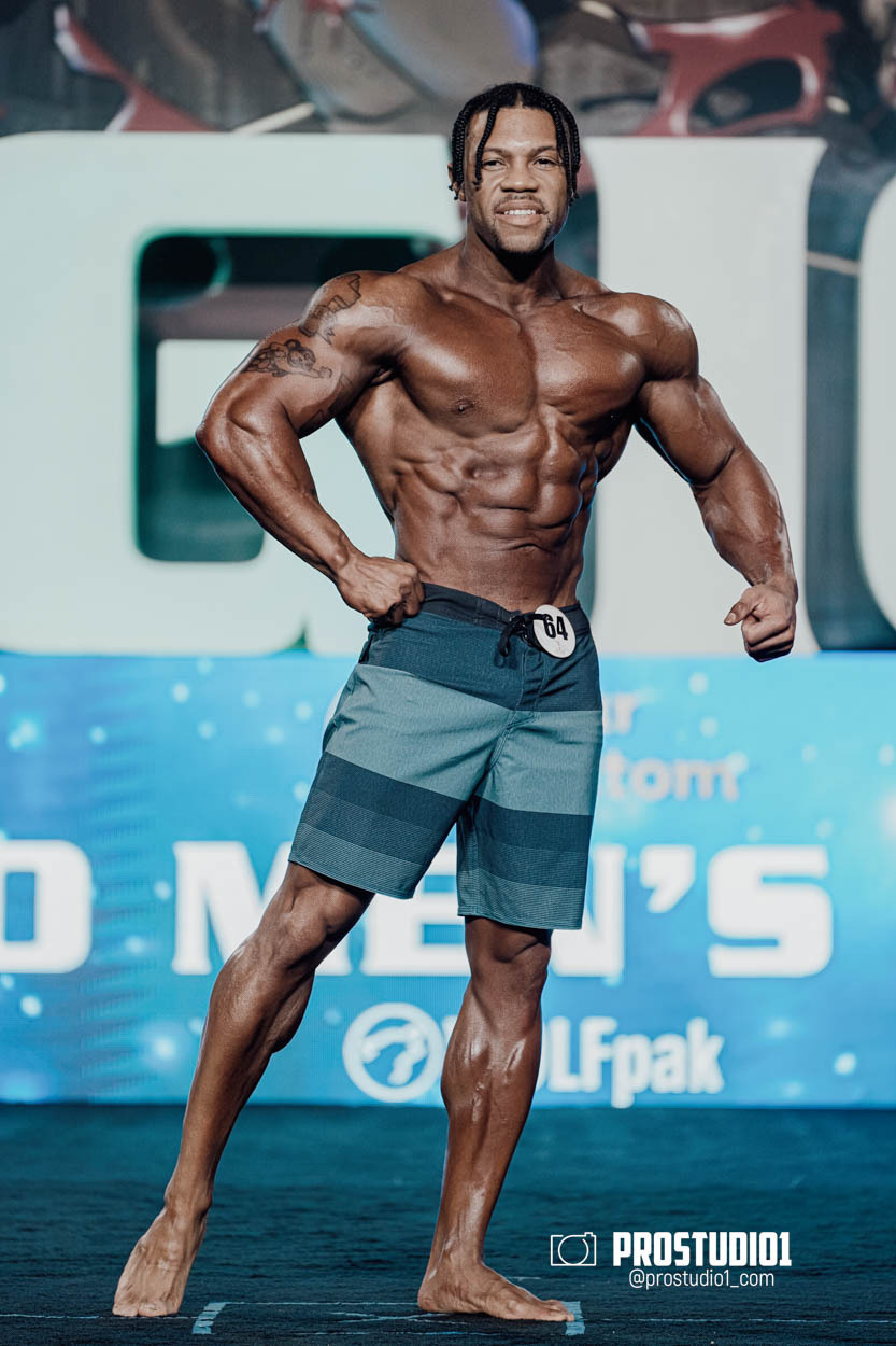 MEN’S PHYSIQUE. Photo & Video Production Studio #1