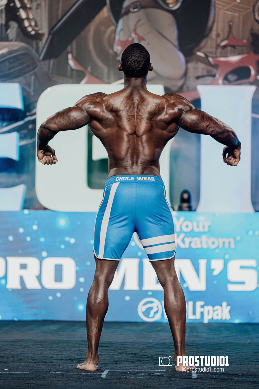 MEN’S PHYSIQUE. Photo & Video Production Studio #1