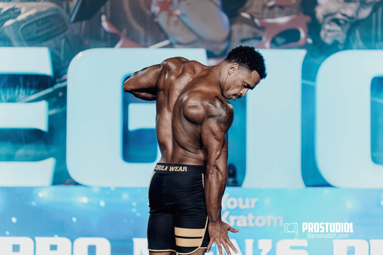 MEN’S PHYSIQUE. Photo & Video Production Studio #1