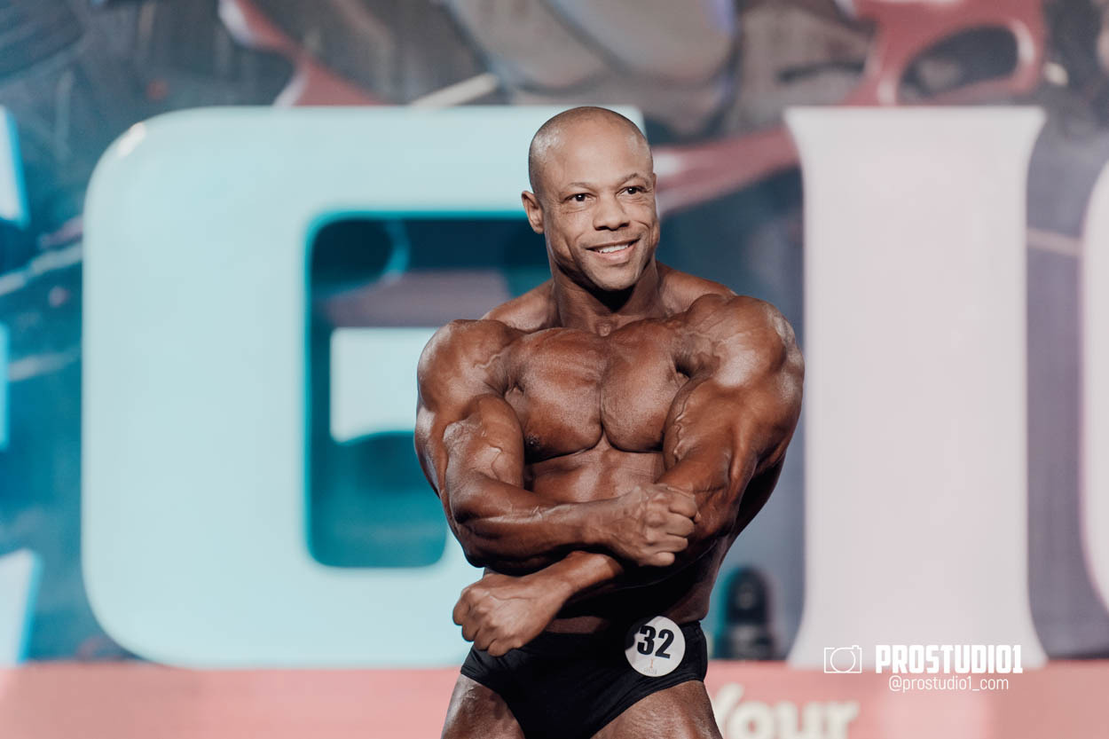 CLASSIC MEN’S PHYSIQUE. Photo & Video Production Studio #1