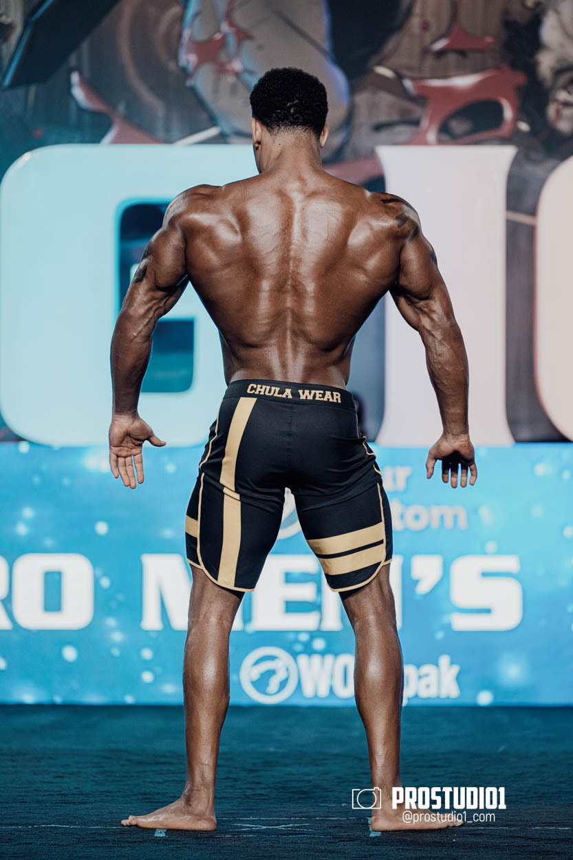 MEN’S PHYSIQUE. Photo & Video Production Studio #1