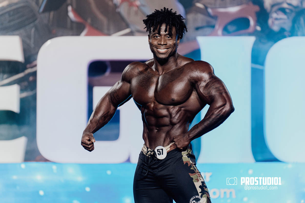 MEN’S PHYSIQUE. Photo & Video Production Studio #1