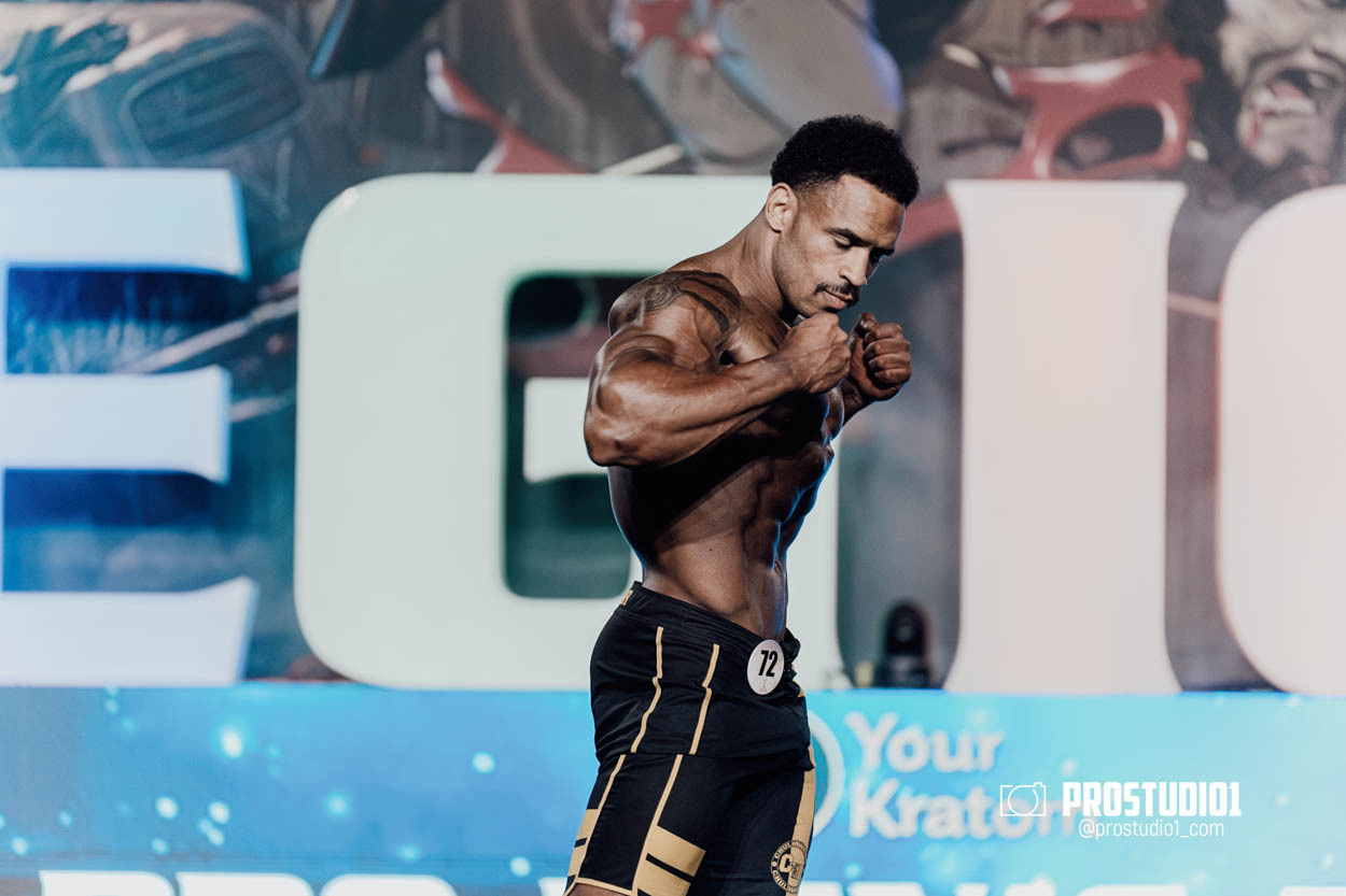 MEN’S PHYSIQUE. Photo & Video Production Studio #1