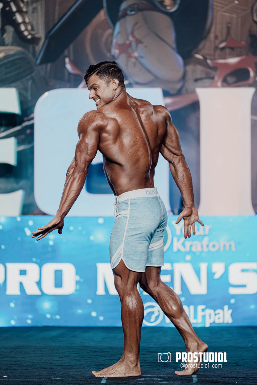 MEN’S PHYSIQUE. Photo & Video Production Studio #1