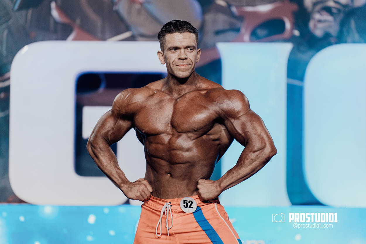 MEN’S PHYSIQUE. Photo & Video Production Studio #1