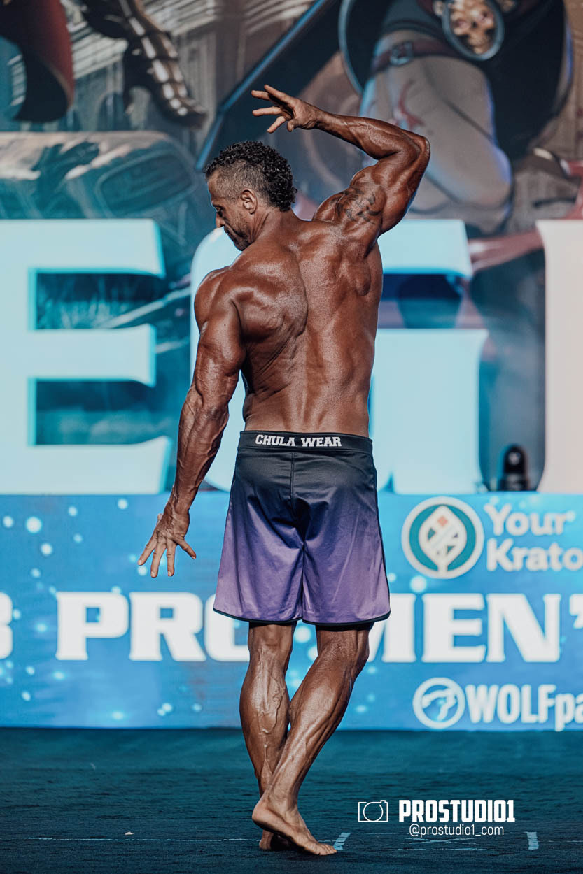 MEN’S PHYSIQUE. Photo & Video Production Studio #1