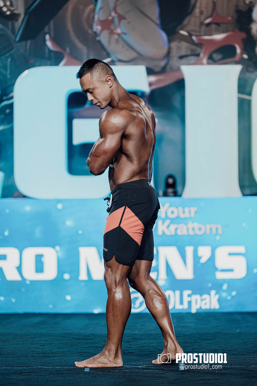 MEN’S PHYSIQUE. Photo & Video Production Studio #1