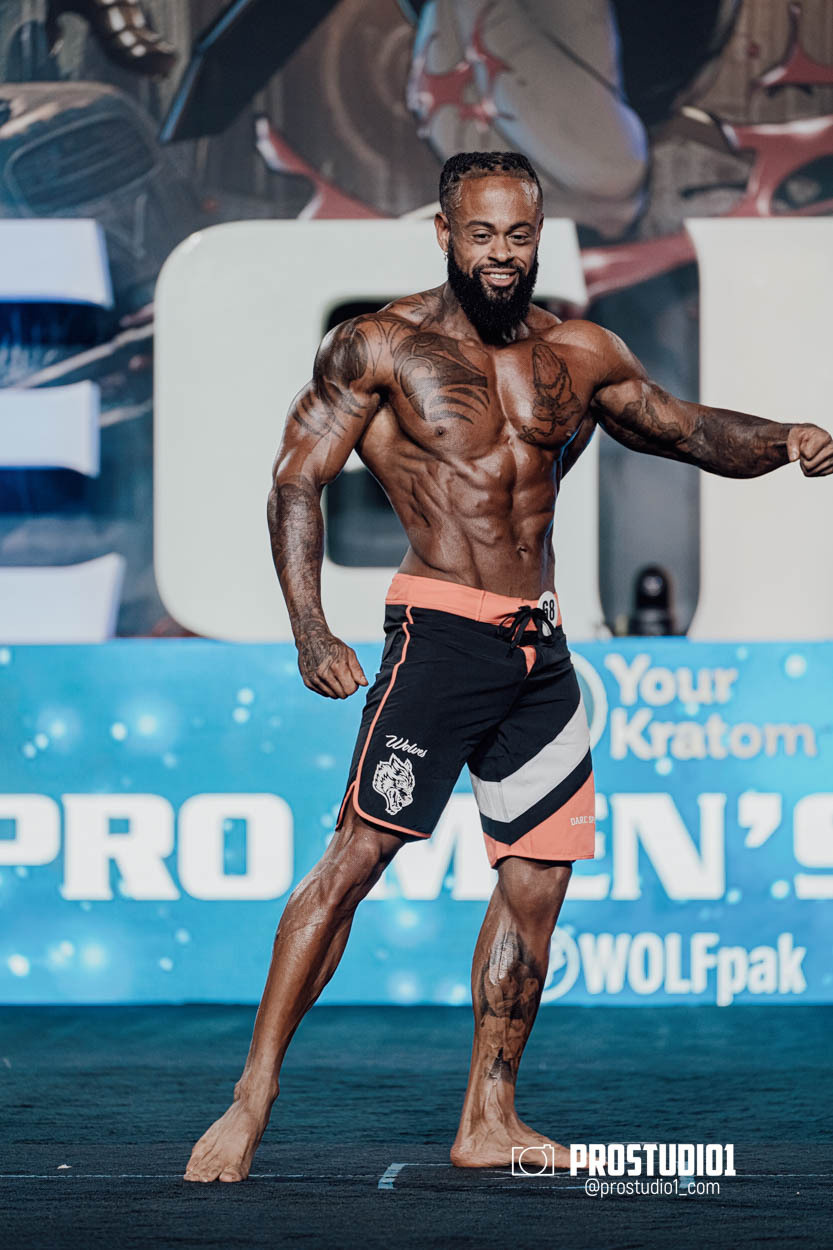 MEN’S PHYSIQUE. Photo & Video Production Studio #1