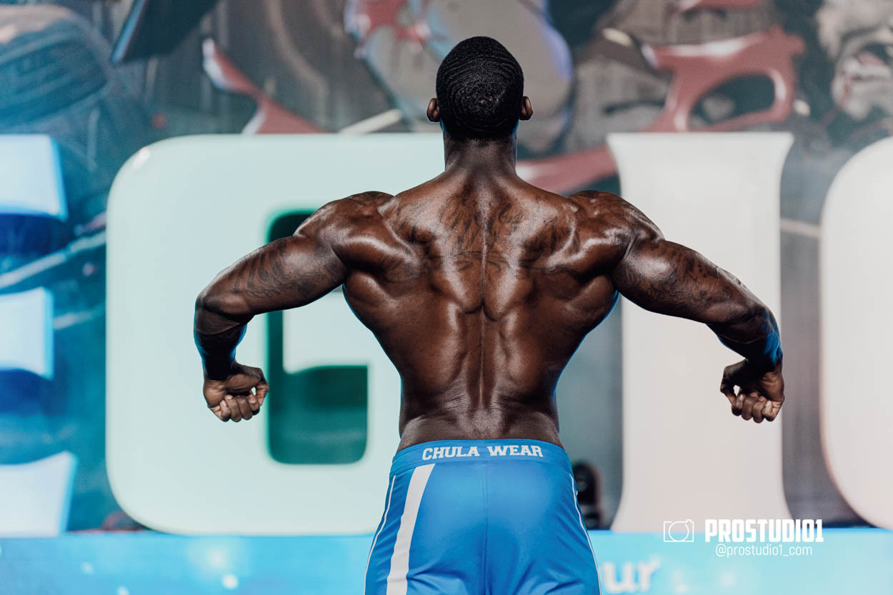 MEN’S PHYSIQUE. Photo & Video Production Studio #1