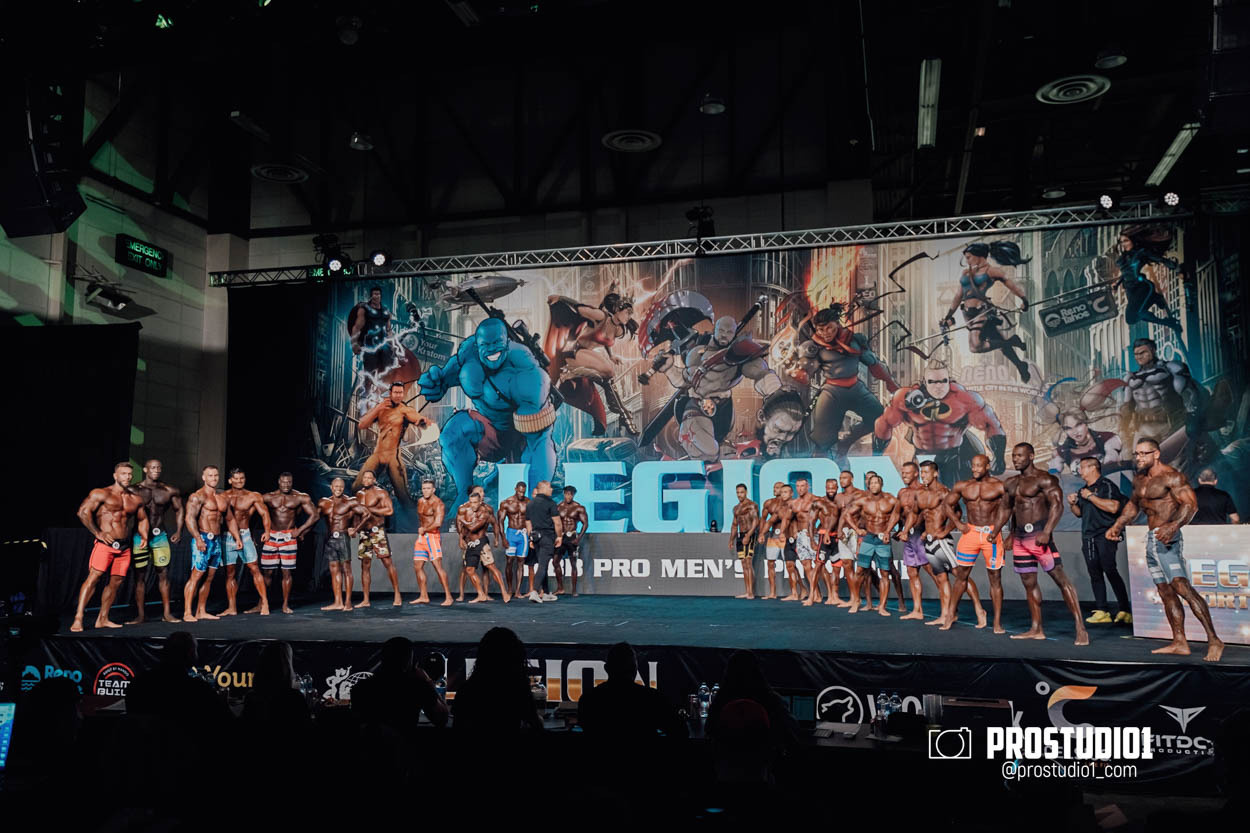 MEN’S PHYSIQUE. Photo & Video Production Studio #1