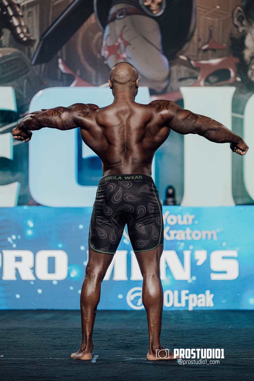 MEN’S PHYSIQUE. Photo & Video Production Studio #1