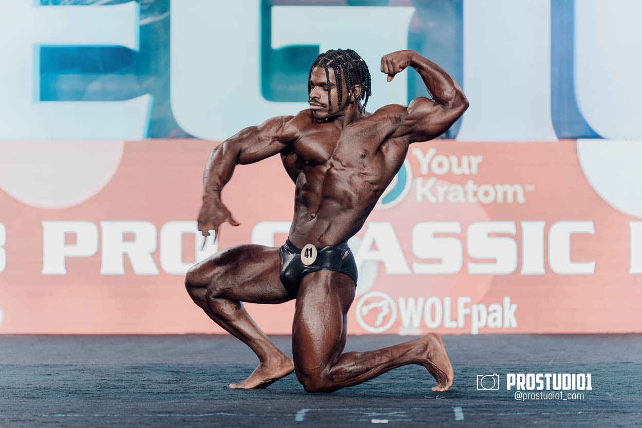 CLASSIC MEN’S PHYSIQUE. Photo & Video Production Studio #1