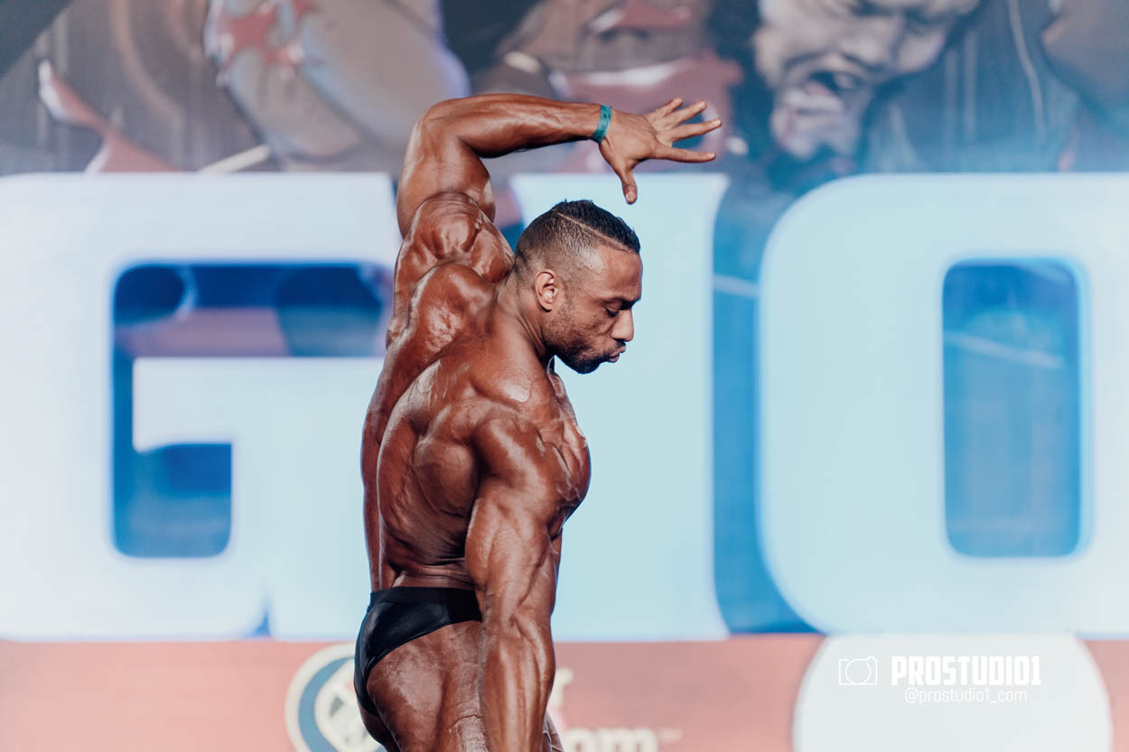 CLASSIC MEN’S PHYSIQUE. Photo & Video Production Studio #1