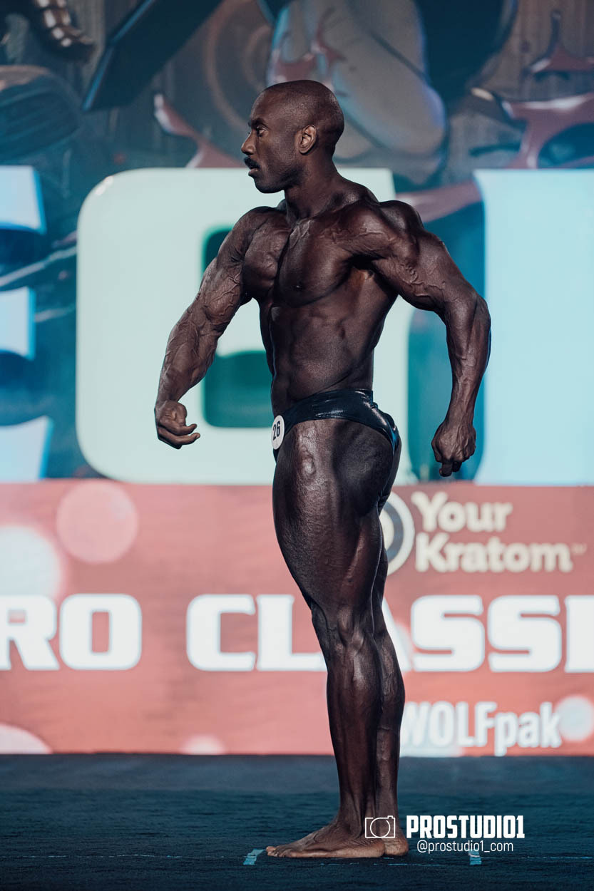 CLASSIC MEN’S PHYSIQUE. Photo & Video Production Studio #1
