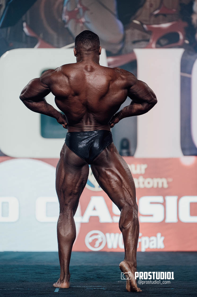 CLASSIC MEN’S PHYSIQUE. Photo & Video Production Studio #1