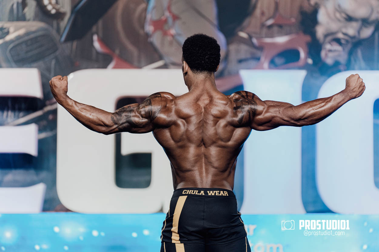 MEN’S PHYSIQUE. Photo & Video Production Studio #1