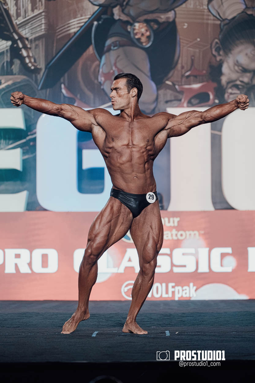 CLASSIC MEN’S PHYSIQUE. Photo & Video Production Studio #1
