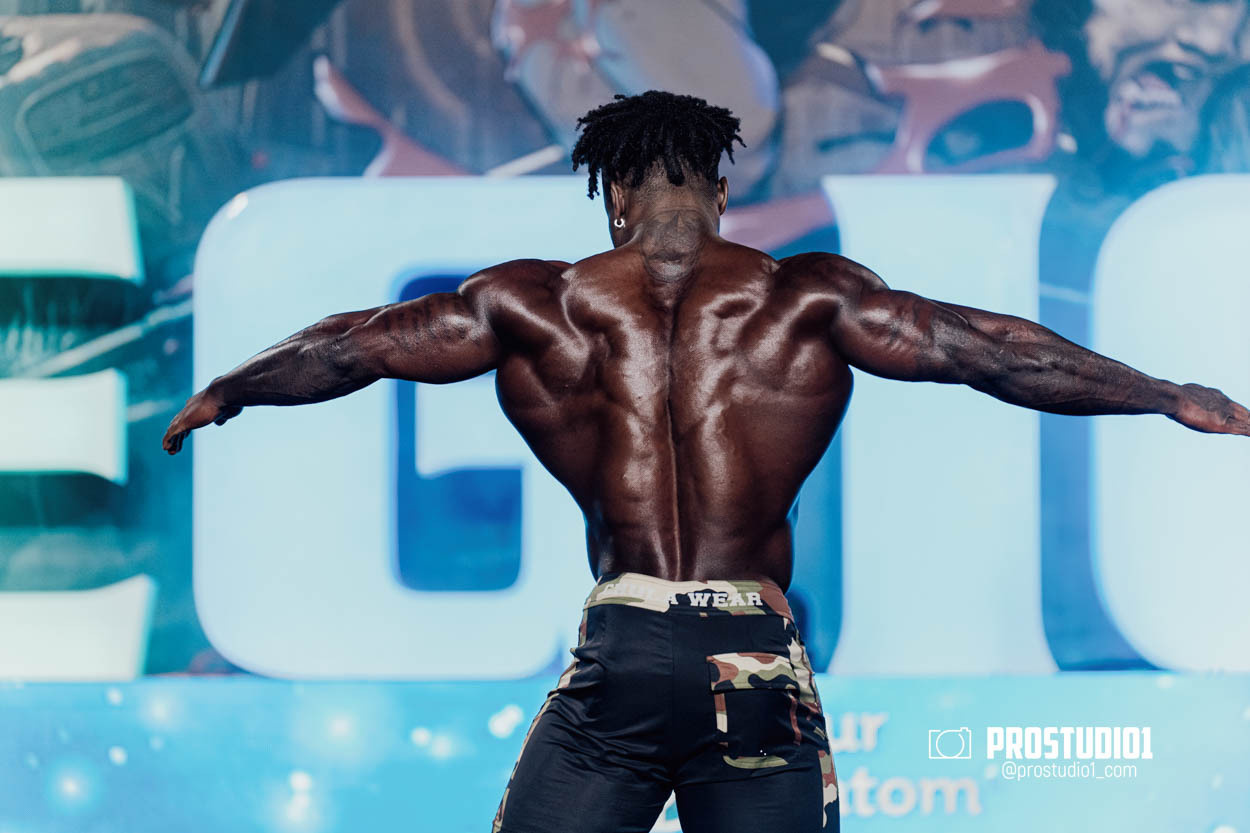 MEN’S PHYSIQUE. Photo & Video Production Studio #1